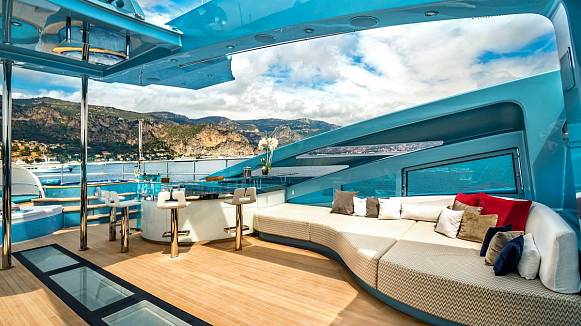 QUEEN ALLA yacht