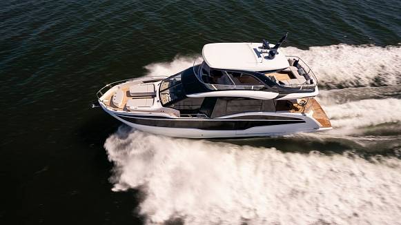 GALEON 620 FLY yacht
