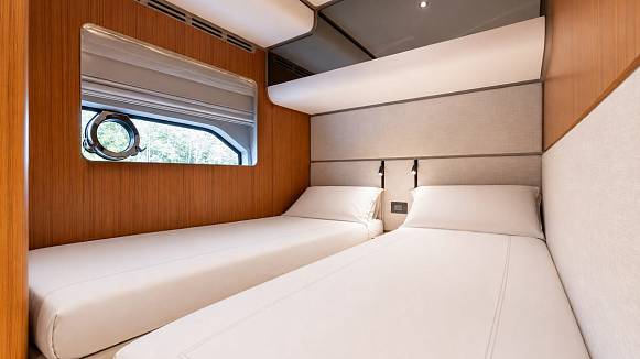 KATRIN I yacht