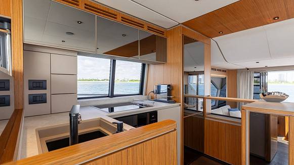 KATRIN I yacht