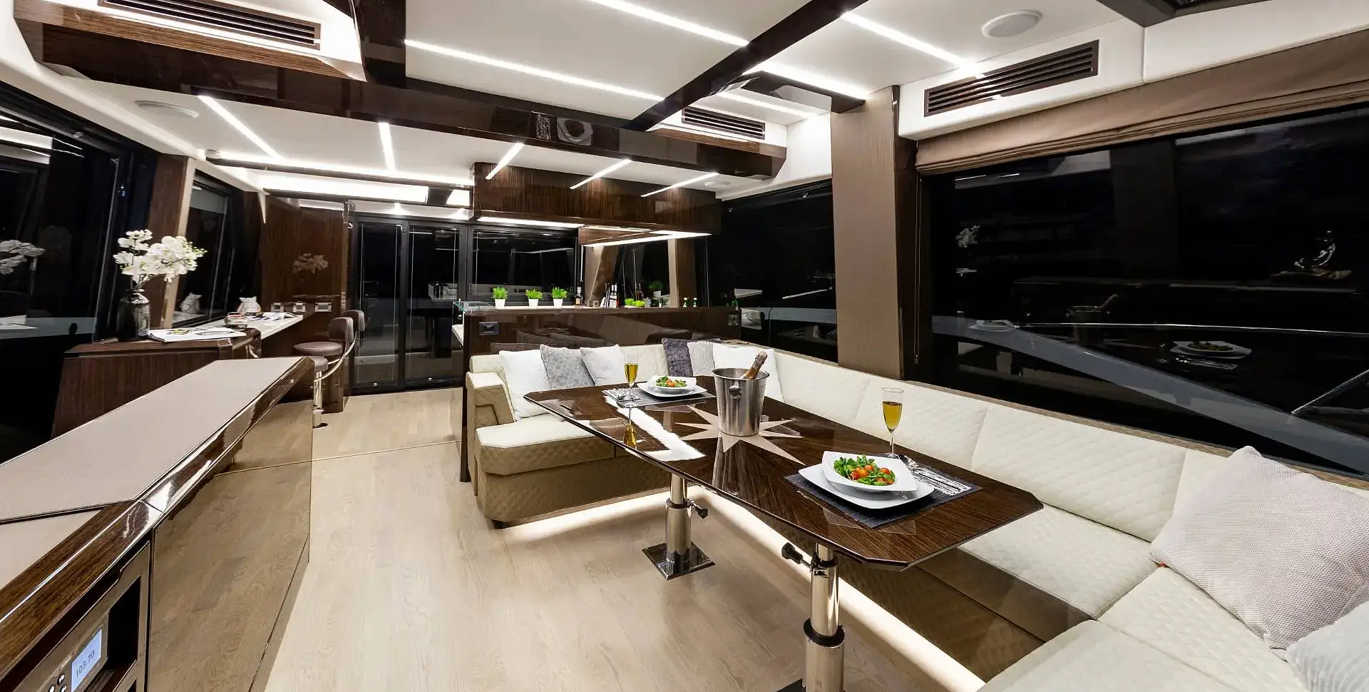 GALEON 640 FLY yacht