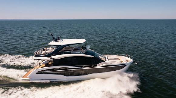 GALEON 620 FLY yacht