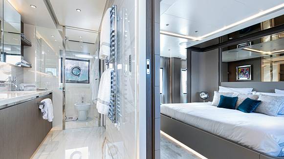 JAG'B yacht