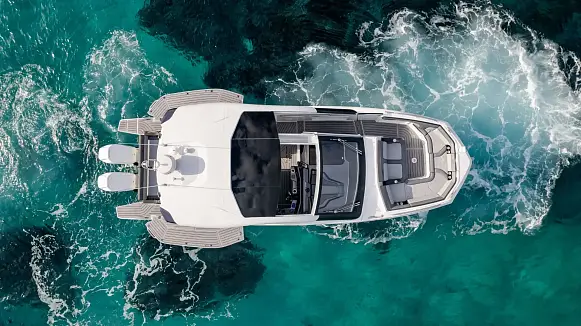 Galeon 375 GTO yacht