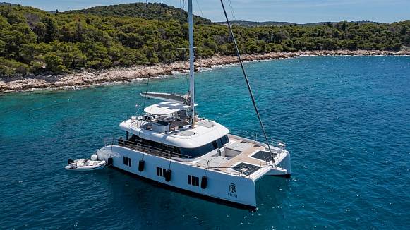 SUNREEF 60 SAILING yacht