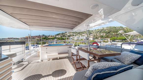 BENETTI DELFINO 93 yacht