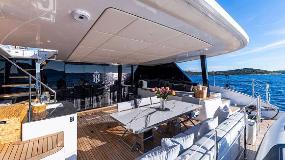 SUNREEF 60 SAILING yacht