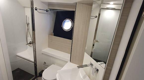 CRANCHI E52F EVOLUZIONE yacht