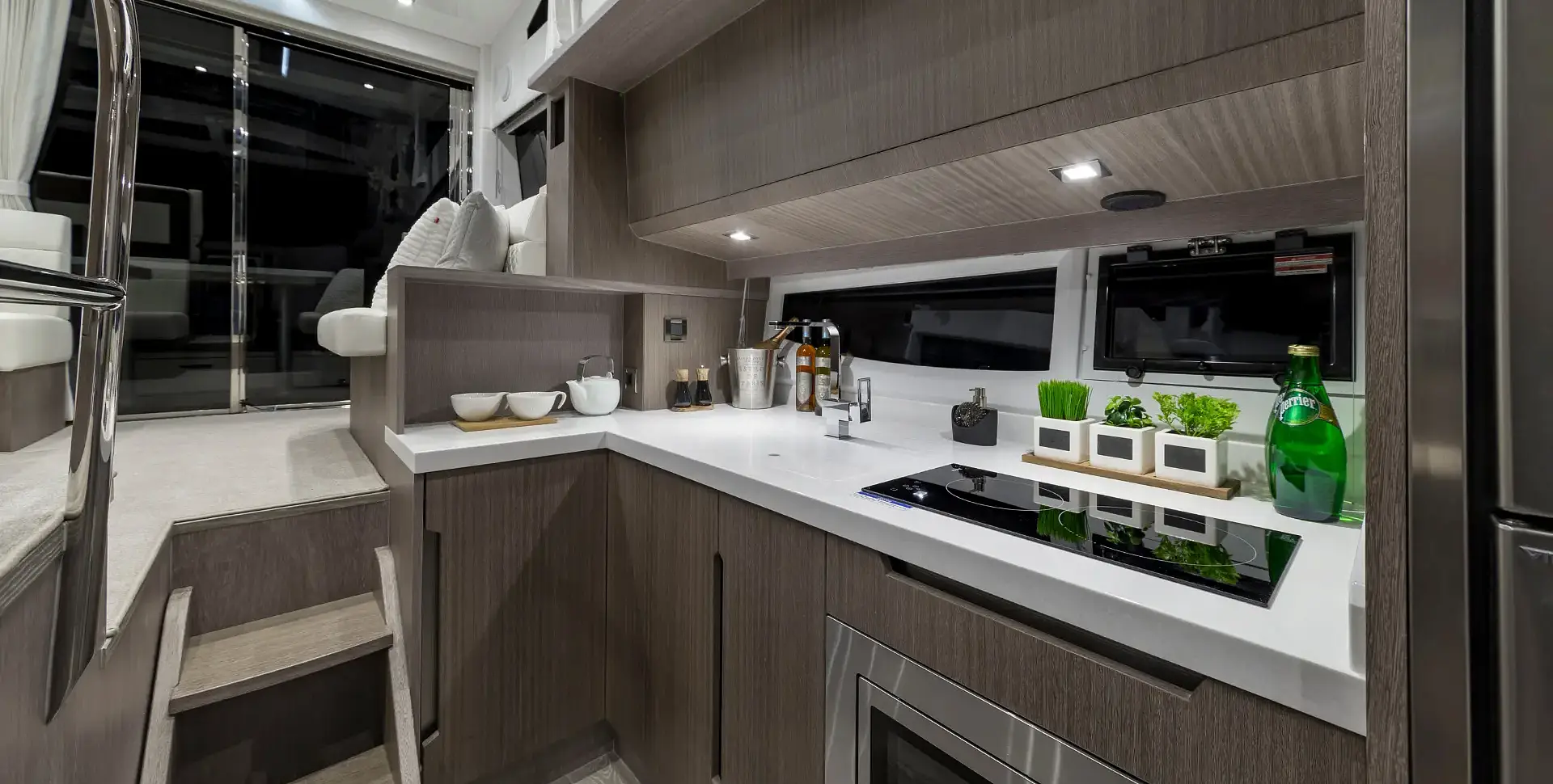 GALEON 430 HTC yacht