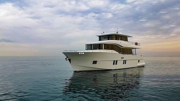 NOMAD 65 SUV yacht