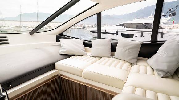 PERSHING 62 yacht