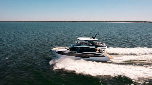 GALEON 620 FLY yacht