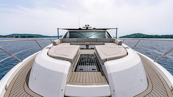 FAIRLINE 65 GTO yacht