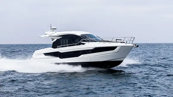 GALEON 410 HTC yacht