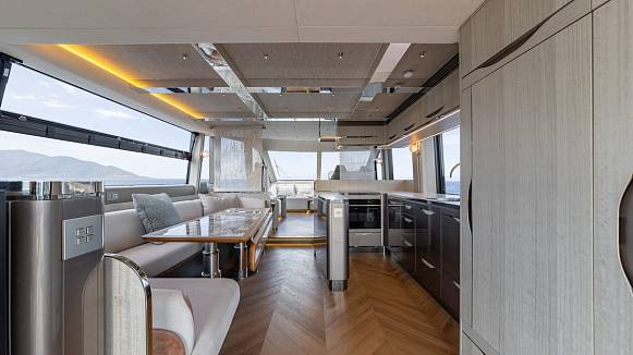 GALEON 620 FLY yacht