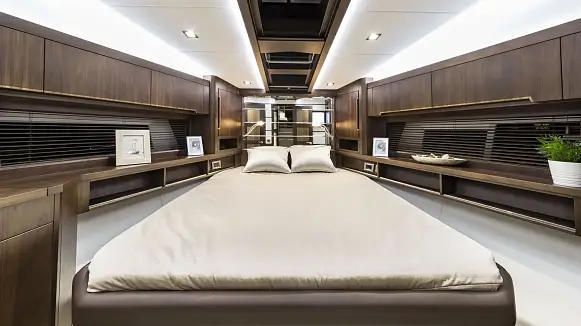 GALEON 550 FLY yacht