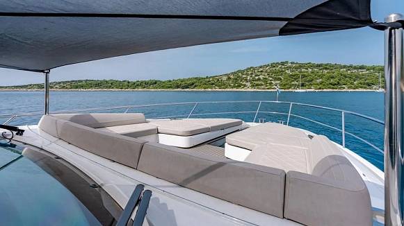 FAIRLINE 65 GTO yacht