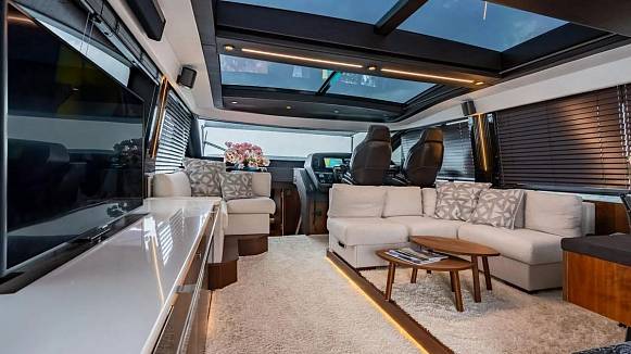 FAIRLINE 65 GTO yacht