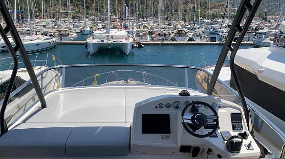 CRANCHI E52F EVOLUZIONE yacht