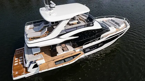 GALEON 560 FLY yacht