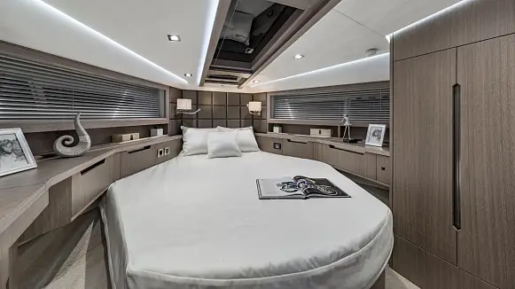 GALEON 430 HTC yacht