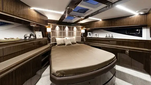 GALEON 640 FLY yacht
