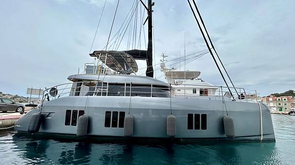 SUNREEF 50 SAILING yacht