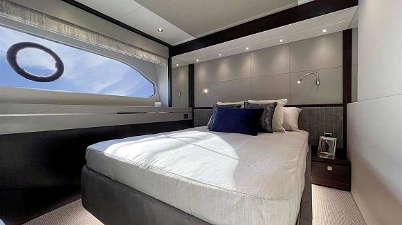 SUNSEEKER 76 yacht