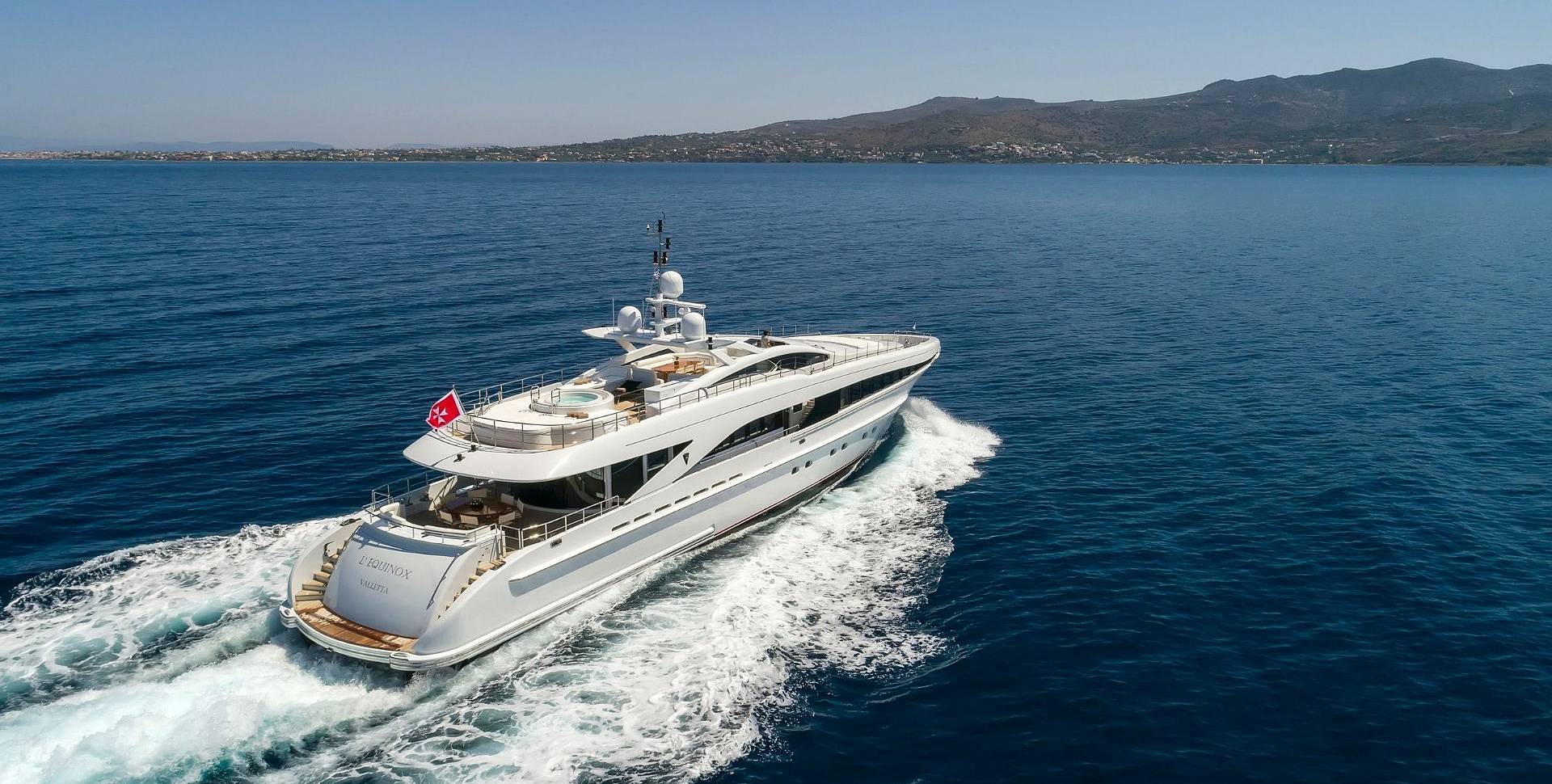 L'EQUINOX yacht