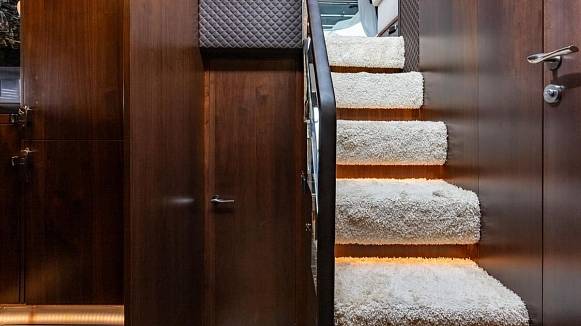 FAIRLINE 65 GTO yacht