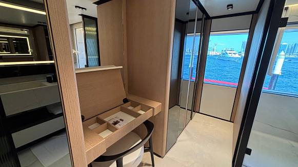 MAJESTY 112 TERRACE yacht