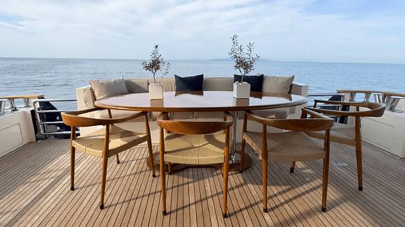 GUY COUACH 2800  yacht