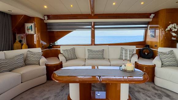 GUY COUACH 2800  yacht