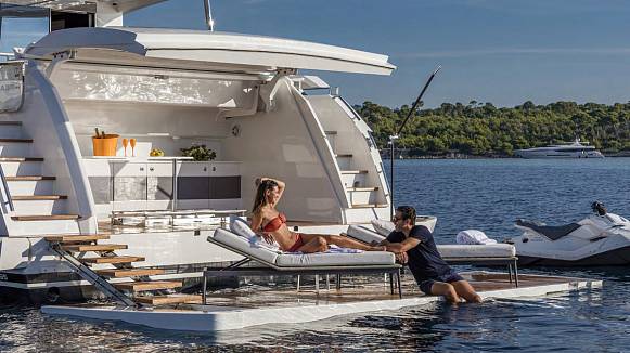 PEARL 95 yacht