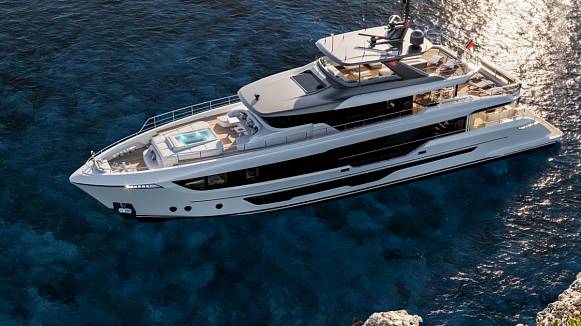 MAJESTY 112 TERRACE yacht