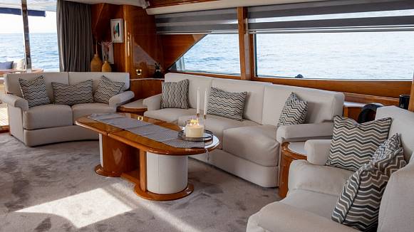 GUY COUACH 2800  yacht