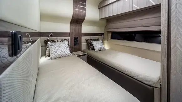 GALEON 700 SKY yacht