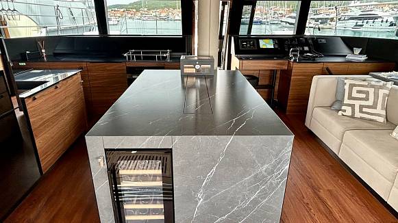 SUNREEF 50 SAILING yacht