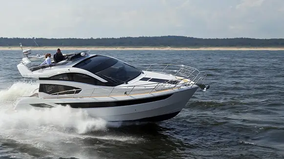 GALEON 430 SKYDECK yacht