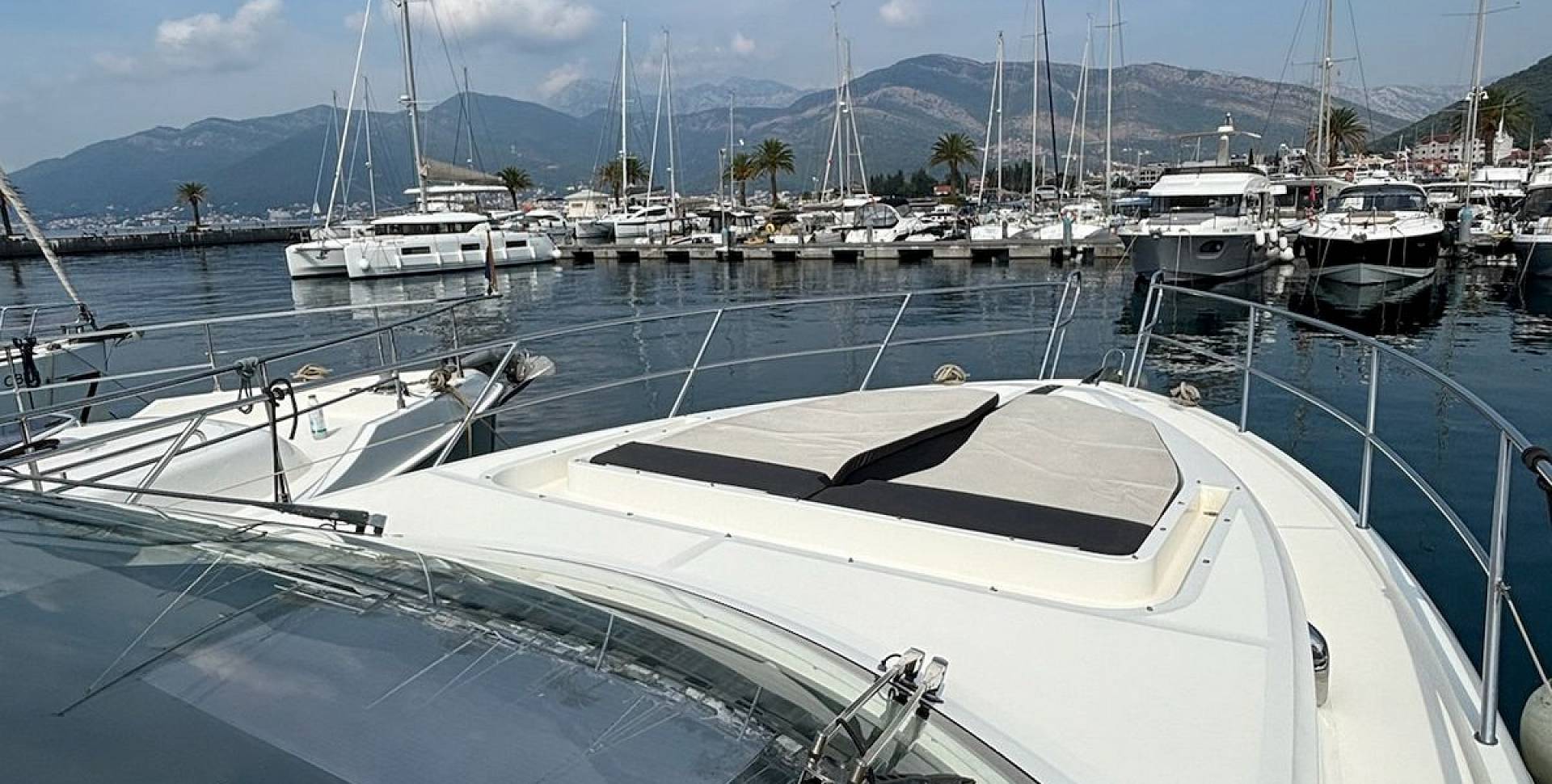 GALEON 445 HTS yacht