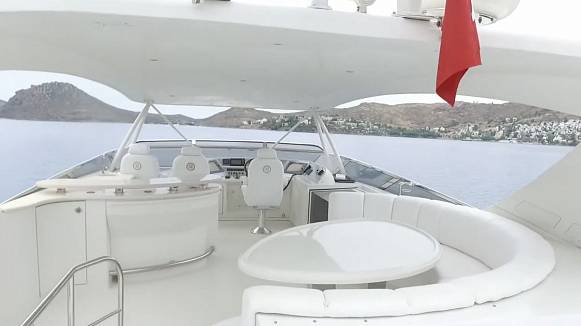 MARQUIS 690 FLY yacht