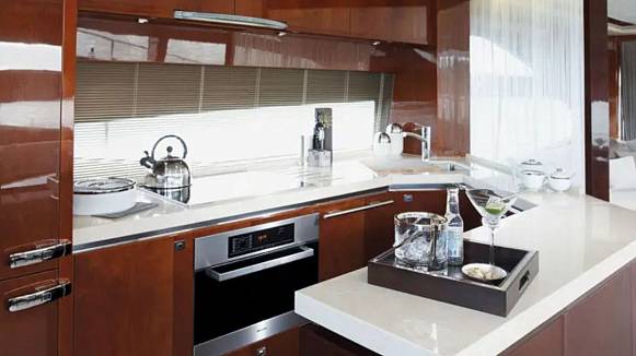 PRINCESS 72 yacht
