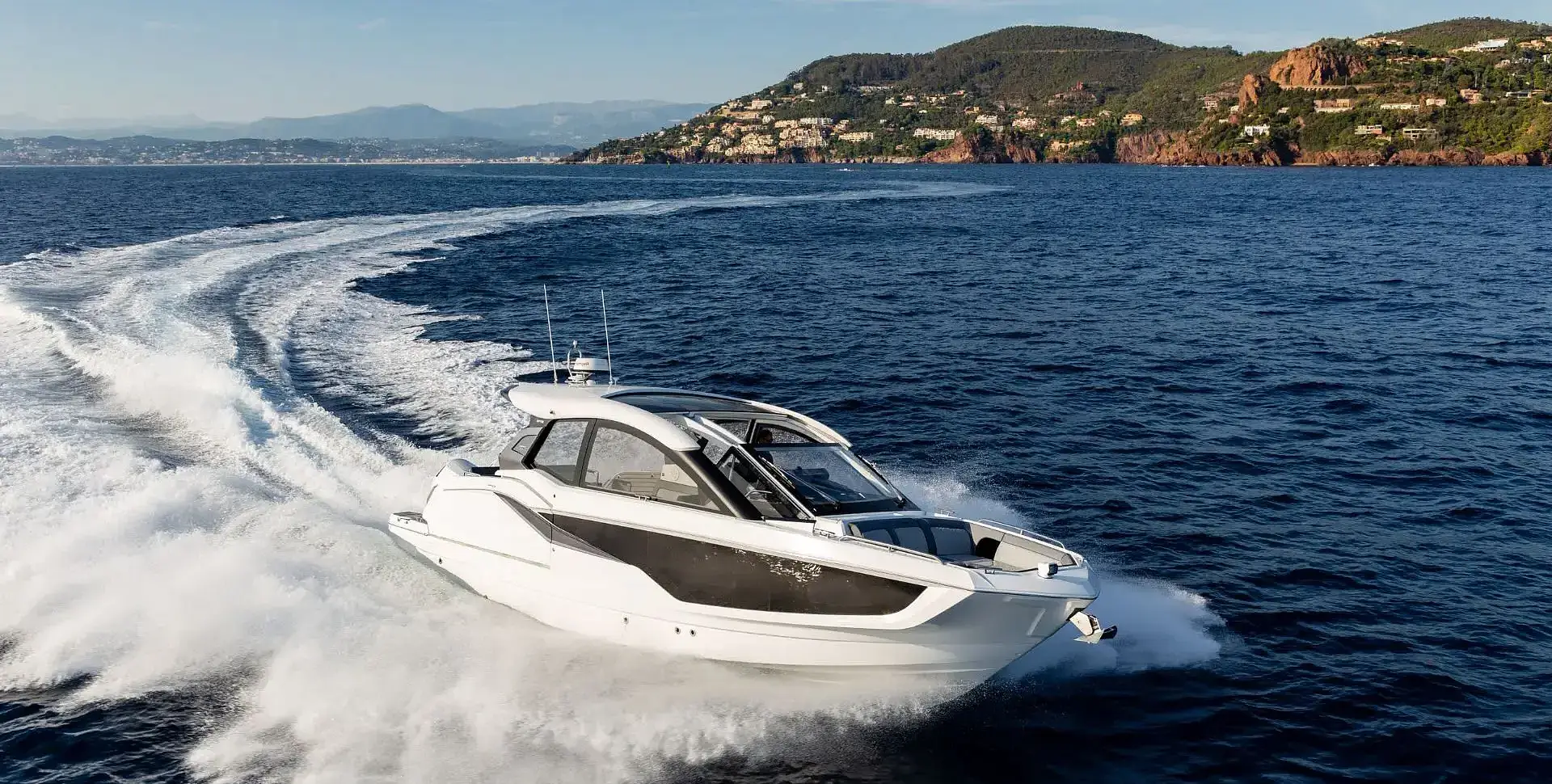 Galeon 375 GTO yacht