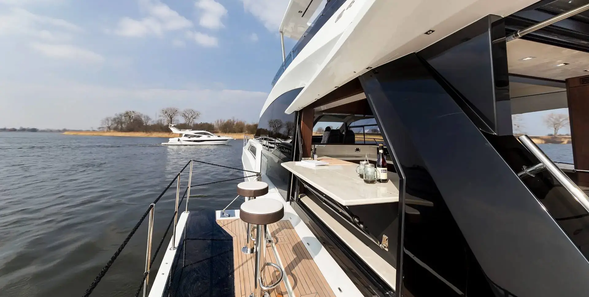 GALEON 640 FLY yacht