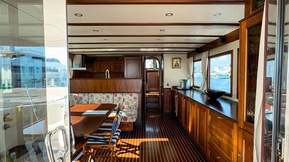 DE ALM DELFINO 60 yacht