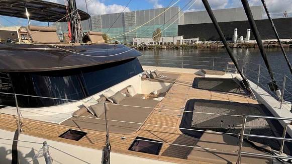 SUNREEF 60 SAILING yacht