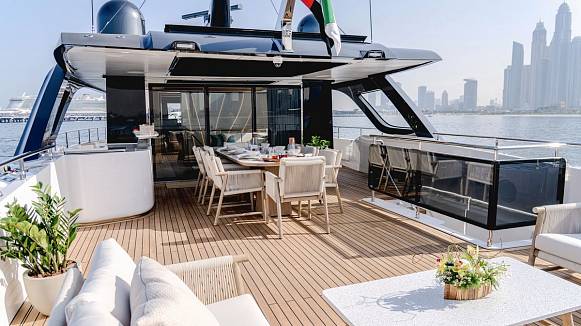 MAJESTY 100 TERRACE yacht