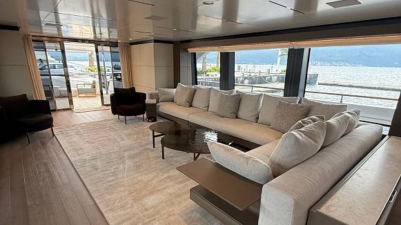 ALBUS yacht