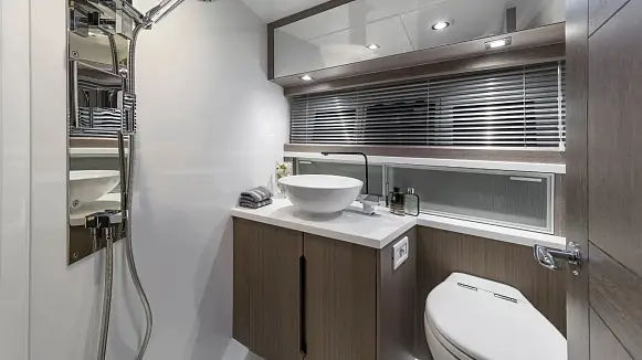 GALEON 430 HTC yacht