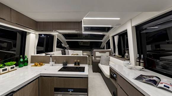 GALEON 470 SKY yacht
